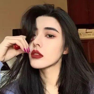 明天、我会成为谁的女友